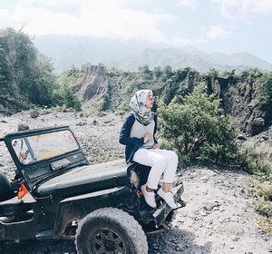 -
kapan kamu ajak aku kemana ? 🙈
-
#jeep #merapi #holiday #hijabtraveller #piknik #Jogjakarta #jalanjalan #clozetters #clozetteid