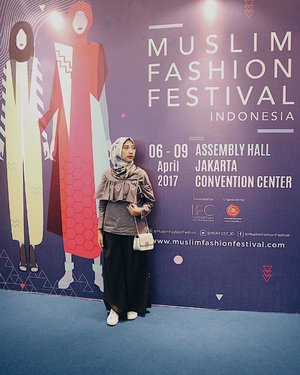-
MUFFEST #Day1
-
#hijabootdindo #MUFFEST2017 #MUFFESTxWARDAHstreetstyle #clozetters #clozetteid #muslimfashionfestival #cerahyangringanuntukmu