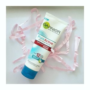 My favorite and always face wash is #GarnierPureActive .
Been using this since high school until now, because it suits me perfectly fine in every way
.
.
#sbbfavecleanser #sbybeautyblogger #surabayabeautyblogger #beautybloggersurabaya #blogger #beautyblogger #clozetteid #indonesiablogger #indonesiabeautyblogger #beautybloggerindonesia #bloggerindonesia #beautybloggerid #bloggerceriaid #bloggerceria #garnier #pureactive #facewash #facialwash