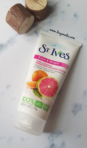 St. ives , Scrub Brand yang popular banget lho, penasaran gimana produknya ? yuk cek http://www.lucyanaliu.com/2017/05/review-st-ives-pink-lemon-mandarin.html