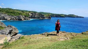 Beautiful view 💕

#clozetteid #clozetteambassador #khansamanda #travel #nusapenida #brokenbeach #beach #bali #explorebali #exploreindonesia #travelphotography #indotravellers
