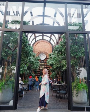 Weekend with good friends, good place, good tunic, good food and good spot ❣️___________#OOTD#Clozetteid#IM3OoredooSquad#evidibogor#travelling#travel #weekend