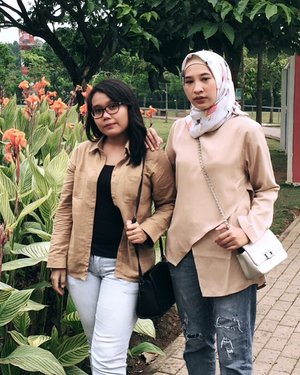 If you fell down yesterday, stand up today 👊🏼 *Gak janjian looh*-#ootd #ootdid #style #friend #clozette #clozetteid #girls #squad #IM3OoredooSquad #IM3OoredoSnap #hangout #garden #brown #jeans #slingbag #cheers #cheersforlife #travel #traveling #Indonesia #Photo #photography #like