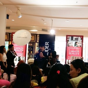 Estee lauder event! International Makeup Artist Estee lauder with ANSON ZHONG at ATRIUM SOGO PLAZA SENAYAN. @esteelauder  #3MinuteBeauty #EsteeLauderIndonesia #ClozetteID @clozetteid