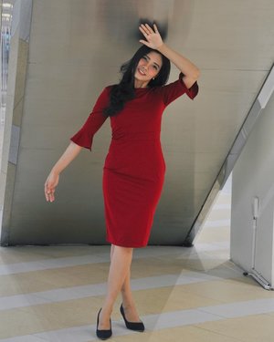 aduh hampir kejedot 😂😂
.
.
.
.
.
.
.
Dress nya aku jual disini ya @elvivi19 😊
.
.
.
.
#clozetteid #cny #red #ootdlook #ootd #whatiwear #photooftheday #latepost