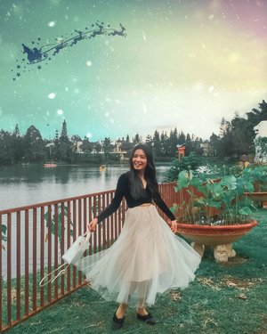 Are you ready for this Christmas??
I know I’m not alone because He is born for me,for you and for all of the people who believe in Him 😊😇 Bergembiralah 🥰
.
.
.
#clozetteid #ootdfashion #ootd #outfitinspiration #look