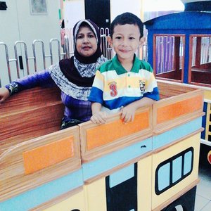 My mom and my little brother. ({{}}) love you so much #clozetteid