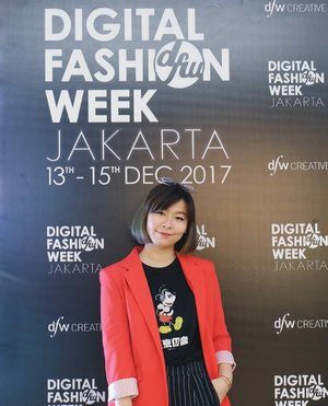 It's been a while 😆 Attending #digitalfashionweek tonite 🍓
.
.
.
#clozetteid #fashionblogger