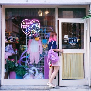One of the cutest store in Seoul 💖✨ It’s called Neon Moon, located in Hongdae and they’re selling cute/ quirky/ kitsch stuff.
.
.
.
#clozetteid #ggrep #travelblogger #neonmoon #hongdae #exploreseoul #wandeust #traveler #abmtravelbug #abmlifeiscolorful #koreatrip #ktoid #visitkorea #seoul #kawaii #travelkorea #여행스타그램 #여행