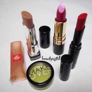My current favorite lip series from @revlonid @makeoverid #lipstick #makeoverid #revlon #loveison #loveisonid #lipbalm #nude #red #pink #melon #clozetteid #beauty #beautyhaul #beautyblogger #cosmetics #makeup #haul #favorite