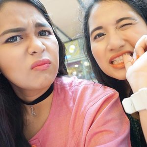 We tried to make #lipfie but.......failed😴 So we made this kinda face of the day 👒👯👭 #fotd #potd #lips #lipstick #selca #selfie #selfienation #cute #girl #twins #sisters #lotd #new #live #likes #follow #clozetteid #girls #hangout #new #tbt #instagood #instadaily #pink #picoftheday #photooftheday #photo #face