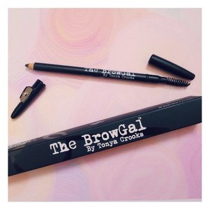 New favorite products !Here is The BrowGal by Tonya Crooks - eyebrow pencil..Let me explain to you about my first impression 😚This amazing eyebrow pencil come in 5 shade. So you can choose based on your hair or your favourite color.I've got mine from @beautyboxind in shade #2 #espresso , because i have dark brown hair. This eyebrows pencil matched my hair color perfectly..It comes with spoolie / eyebrow brush in one side, and the pencil itself in another side with a sharpener as a cap (such a briliant idea).Texture is neither too hard or too soft, easy to apply, and pigmented..This skinny pencil last from early morning to evening on may brows..Great texture, good wears longevity, nice design, so i can say that this can be a must have item even for a newbie in a #eyebrowsonfleek 's world..Go get yours at @beautyboxind ...#IamBrowGal #thebrowgal #beautyboxindonesia #clozetteid