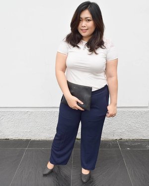 My comfy attire for church last Friday 💙
° ° °
Pants are another product from @deadly_gorgeous 😉 Thank you!
•
•
•
#ootd #potd #ootdindo #lookbookindonesia #lookbookindo #indonesian_blogger #indonesiancurvyblogger #dandansenin #chictopiastyle #looksootd #ootdholic #outfithariini #ootdjourney #clozetteid #clozetter #COTW #instalike #instagood #fashion #blogger #fashionblogger #fblogger #fashiondiary #dyantara #dyantarastyle #aiachanfashionjournal #endorsement #endorse #sponsorship