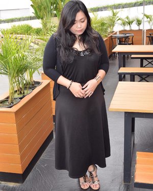New update finally on blog! Check the details with link in my bio x
#ootd #potd #ootdindo #lookbookindonesia #lookbookindo #lookbookwomen #indonesian_blogger #indonesiancurvyblogger #chictopiastyle #looksootd #ootdholic #outfithariini #ootdjourney #clozetteid #clozetter #COTW #summer #inspiration #summerootd #summeroutfit #dandansenin #instalike #instagood #fashion #blogger #fashionblogger #fblogger #fashiondiary #aiachanfashionjournal