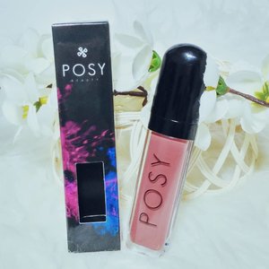 Love at the first try! This lip cream has got me impressed because of its formula. Anyway, @posybeauty.id lip cream punya 5 jenis warna yang bisa kamu coba. 3 nude dan 2 bold. You can get all of them on its website, www.posybeauty.co.id 💕-Eits, kalau ragu, bisa baca dulu reviewnya di #honeyvha.com yaw. Go click link on my bio! 😘-#SetterSpaceXPosyBeauty