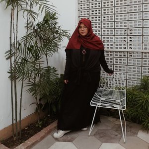 "If you struggle with body confidence, you're not alone, but there's plenty to be proud of. Our bodies undergo amazing feats of physical engineering every minute of every day that we're alive.-Appreciate the complexities of what's going on beneath the surface and you'll be hard-pressed to criticise it!" - curvy.com-📸 by @aqied