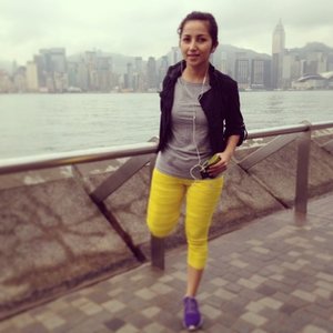 Another morning run at Harbour City. Loving my bright yellow @adidasindonesia pants. #FitNFab #HKtrip