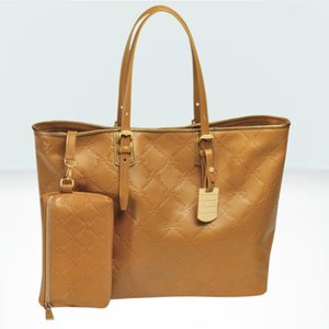 I want this bag! #longchamp #lmcuir
