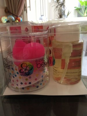 Beautyblender duo with cleanser