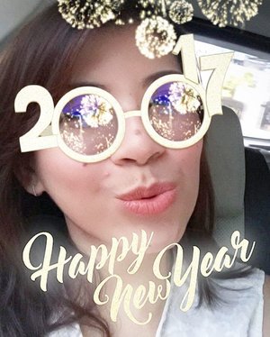 Happy New Year!!
Iya masih posting new year soalnya hr ini libur jd anggep aja last day of festivity deh 😜
#happynewyear #sendinglove #semangat #clozetteid #selfie #bestoftheday