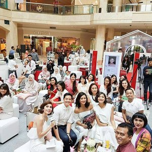 Repost from @sbachtiar 
The fun at SK-II Spring Butterfly Blogger Gathering this afternoon 😄
Can you spot me between these beautiful and lovely ladies??
#changedestiny #springbutterfly #skiiindonesia #clozetteid #fdbeauty #groufie