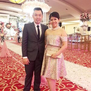 Happy wedding for our dear cousin last weekend. Been a long time since the last time we have a nice picture together. So glad that we have this one 😊
#wedding #couplepicture #love #grateful #happy #clozetteid