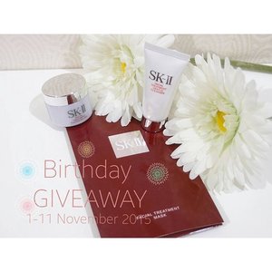 Hi everybody, just a quick reminder that my birthday giveaway will be closed tomorrow. For you who has not join, these are the rules:
I will giveaway one set of SKII skincare as shown in the picture for one winner.
🎂🎂🎂
How to join:
1. Follow my IG (stefaniecarolina) and Twitter (poshandplush) (just follow the ones that you have)
2. Like and Repost this picture, tag me and use #PoshPlushBirthdayGiveaway 
3. Tag 3 of your friends
4. You just need to repost one time
5. The winner will be picked randomly 
6. Open for Indonesian resident only
7. Giveaway will be closed on Nov 10th 23.59 pm
🎂🎂🎂
The winner will be announced on Nov 11th. Good luck!! 😘😘
#beauty #beautygiveaway #birthdaygiveaway #bloggergiveaway #skincare #skii #beautyblogger #beautybloggerid #indonesiabeautyblogger #clozetteid #fdbeauty #skiigiveaway #giveawayindo