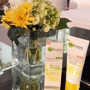 Garnier Light Complete White Speed launching event at Empirica SCBD. They brought spring today.. Felt so fresh and wonderful with clean and bright colors all around. Thank you @garnierindonesia for inviting me 😊😊🌼🌼🌻🌻 #1weektoshine #garnierindonesia #whitespeed #beautybloggerid #beautyblogger #clozetteid #fdbeauty #garnierid
