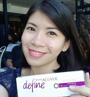 It's my first time trying on Acuvue lens. I'm wearing 1-Day Acuvue Define in Vivid Style. This lens has an UV Block to protect your eyes from the damaging sun exposure. With its tagline aman,nyaman, dan sehat, Acuvue is definitely a lens that change everything!#seemyworld #acuvueid #disposablelens #beautyevent #beautyblogger #beautybloggerid #indonesianbeautyblogger #clozetteid