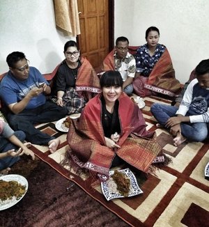 I am proud to be Batak :) #batak #indonesiantradition #clozetteid #blessed #happy #family