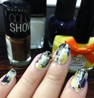 Distressed nails (from Chalkboard Nails tutorials)