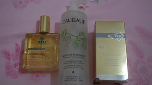 I am a big fans of Bare Escentual but I dont know, here I am ended up with Nuxe Huile Prodigiuse, Caudalie Toning Lotion for Chizu Saeki try out and Caudalie Premier Cru Eye Cream..

Caudalie toning lotion just sooo light just like drop of water, but I think I love Nuxe more..