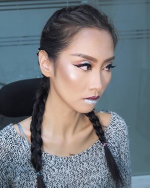 That glow! 
My Editorial Makeup for Ciputra World Event Promotion

Event by @ciputraworldsby ❌ @arvaschooloffashion ❌ @chenny.han beauty school 
Muse: @florensiafrosta - @r2modelsmanagement 
Makeup by @shelleymuc 
HairDo by @co2m_beautystylish 
#makeup #beauty #shelleymuc #surabaya #makeupartist #mua #shelleymakeupcreation #beforeafter #clozetteID #makeover #muasurabaya #muaindonesia #hairdo #fashion #fashionmakeup #conceptualmakeup #editorialmakeup #glitter #bling #sparkle #surabayamakeupartist #makeupartistsurabaya