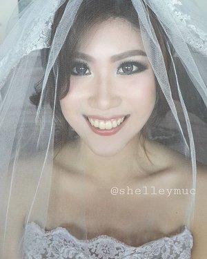 Happy Wedding @irenewahyuni 
Makeup by @shelleymuc 
HairDo by @tominjoo 
Gown and veil by @meedjin

#makeup #beauty #shelleymuc #surabaya #makeupartist #mua #shelleymakeupcreation #beforeafter #clozetteID #makeover #muasurabaya #muaindonesia #hairdo #soft #softmakeup #beautifulgirl #softsmokey #smokey #bride #Bali #wedding #weddingmakeup #bridal #bridalmakeup #baliwedding #surabayamua #wisnuireneakhirnyakawin
