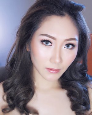 Soft Makeup (by request) for @aphroditesbeauty.id lashes photoshoot with @martinwatimin 
Muse : @adira.artika 
Makeup &  Hair by @shelleymuc @shelleyssebastian 
Lashes by @aphroditesbeauty.id 
#makeup #beauty #shelleymuc #surabaya #makeupartist #mua #shelleymakeupcreation #beforeafter #clozetteID #makeover #muasurabaya #muaindonesia #hairdo #soft #softmakeup #beautifulgirl #softsmokey #glammakeup #glamourmakeup #makeupartistsurabaya #surabayamakeupartist #correctivemakeup #monolid #monolidmakeup