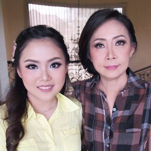 Beautiful Mother Daughter, @ayuniasaputro98 and mom

Makeup by @shelleymuc 
HairDo by @suci_hairdo_085730029312 
#makeup #beauty #shelleymuc #surabaya #makeupartist #mua #shelleymakeupcreation #beforeafter #clozetteID #makeover #muasurabaya #muaindonesia #hairdo #soft #softmakeup #beautifulgirl #softsmokey #glammakeup #glamourmakeup #makeupartistsurabaya #surabayamakeupartist #correctivemakeup