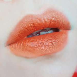 @emcosmetics Infinite Lip Cloud Faded Clementine. A beauuutiful (😄), creamy & lightweight pumpkin orange lipstick that easily become one of my most favorite lipstick ♡
•
•
•
•
•
•
•
•
•
•
#clozetteid #motd #emcosmetics #makeupjunkie #makeupaddict #makeuplover #momblogger #momblog #wakeupandmakeup #ilovemakeup #indobeautygram #indonesianbeautyblogger #beautybloggerindonesia #beautyblogger #makeuplook #mommyblogger #makeuptalk #powerofmakeup #ビューティー #春メイク #화장품 #메이크업 #コスメ #メイク動画 #アイメイク #プチプラ #메이크업 #인스타뷰티 #fotd #ivgbeauty #beautybloggerid