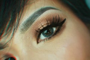 Eye look from yesterday, bronzy halo eye makeup using Huda Beauty Dessert Dusk palette.
•
•
•
•
•
•
•
•
•
•
#clozetteid #motd #potd #makeupjunkie #makeupaddict #makeuplover #momblogger #momblog #wakeupandmakeup #ilovemakeup #indobeautygram #indonesianbeautyblogger #beautybloggerindonesia #beautyblogger #makeuplook #mommyblogger #makeuptalk #powerofmakeup #ビューティー #春メイク #화장품 #메이크업 #コスメ #メイク動画 #アイメイク #プチプラ #메이크업 #인스타뷰티 #fotd #ivgbeauty #beautybloggerid