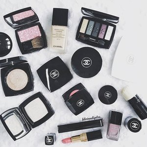 All Chanel everything.#chaneladdict #clozetteid #clozette #fdbeauty #makeupaddict #chanel @chanel #achanelshot #cccertified#makeupoftheday #makeuphoarder #makeupheaven#thatsdarling #weheartit #fromsandyxo #mywhitetable #makeupflatlay