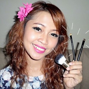 Hi all!! Are you looking for a good makeup brush with a reasonable price? Maybe you can try these brushes from @ayoubeauty Read my review first:

http://www.carrynapratiwi.com/2014/08/3-armando-caruso-essential-makeup.html

Have a nice weekend all!! 😘 #365photosdiary #day235 #beauty #blog #blogger #makeup #brush #clozette #clozetteid #armandocaruso #ayoubeauty #girl #lady #asian