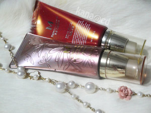 Perfect Cover & Signature Real Complete BB Cream are my essential makeup base. Works on oily & sensitive skin type. 