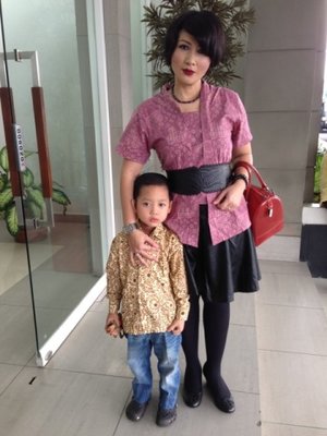 Fashion Show dengan Tema Batik's Day 