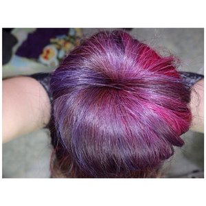 Big Purple Bun. 
#hotd #purplehair #purplehairdontcare #hair #hairstyle #bigbun #highbun #ombree #headbuns #fdbeauty #clozetteid