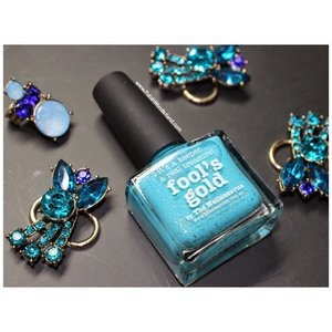 New blog post, review of @picturepolish x @thesammersaurus. 
#nailpolish #picturepolish #blogpost #FDbeauty #clozetteid #foolsgold #blue #nail #allaboutnail