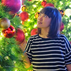Dua minggu menuju akhir tahun, sudah berapa pohon natal yang kamu temui?#clozetteID #christmastree #christmas #christmasdecor #Singapore