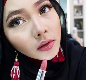 back to creamy lipstick. #clozetteid #hudabeauty #dressyourface #lookamillion #photooftheday #fun #zukreat #hijab #makeupjunkie #lipstick #fotd#motd #lipstickmafia #lipstickjunkie