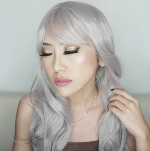 I accidentally delete all the video tutorial of this look 😢😢😢😢😢😢 And no back up arrrghhhh

So here's the product list ❤foundation @ultima_id Wonder Wear cream foundation shade Linen ❤powder Ultima II Delicate translucent powder shade Neutral ❤blush on Ultima II Delicate Matte Blush Nude  and Ultima II Delicate Shine Blush shade Sahara Rose ❤eyebrow : anastasia beverly hills dipbrow pomade ❤ eyeshadow The Balm Nudetude palette shade sultry, sleek , stand office ❤glitter @nyxcosmetics liquid crystal liner in gold ❤eyeliner is Kji & co ❤lips : stila patina combined with bellisima ❤highlighter : The Balm mary lou manizer ❤contour : Anastasia Beverly Hills .
.
.
.
.

#fotd #makeup #potd #eotd 
#wakeupandmakeup #powerofmakeup #beautyblogger 
#beautybloggerindonesia #glittermakeup #undiscovered_muas
#selfie #indobeautygram #motd #motdindo #clozetter #beautygram  #clozette #maryammaquillage  #makeuplover  #beautyjunkie #clozetteid  #vegas_nay #undefeatedtalent #fdbeauty 
#beautybloggerid #dressyourface #like #like4like #nyx #thebalm