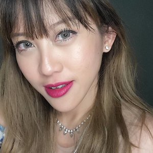 Look of the day 😶😶😈
Wearing @studiomakeupid veneer lipstain in Temptation
Bikin muka cerah cerah manjyaaah 😂
.
.
.
.
.
.
.

#fotd #makeup #potd #eotd 
#wakeupandmakeup #selfie #beautyblogger 
#beautybloggerindonesia #igbeauty #beautyvlogger 
#indobeautyvlogger #indobeautygram #motd #motdindo  #clozetter #beautygram #ulzzang #clozette #maryammaquillage  #makeuplover  #beautyjunkie #uljjang #clozetteid  #vegas_nay #koreanmakeup #fdbeauty 
#beautybloggerid #dressyourface #like #like4like