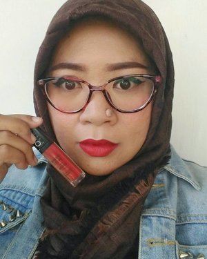 Today's 💄: @makeoverid matte intense lip cream 06 cosmopolitan.  #makeup #makeupaddict #makeupjunkie #makeupobsessed #makeupporn #makeupcollection #instamakep #dailymakeup #makeuporganization #blogger #beautyblogger #indonesianbeautyblogger #beauty #instabeauty #blush #blushon #highlighter #bronzer #lipstick #lipstickaddict #lotd #lipstickcollection #motd #makeupoftheday #fotd #makeuplook #makeuplover #makeupmafia #ilovemakeup #clozetteid