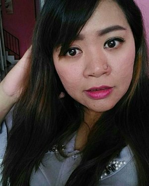Kalau foto gak pakai filter gini, itu pori-pori wajah kelihatan cecuatuh ya..😂😂😂 , gak pake under eye concealer, gak pake primer. Dan alis lurus.. 💋 peripera peri's velvet 07 
#makeup #makeupaddict #makeupjunkie #makeupobsessed #makeupporn #makeupcollection #instamakep #dailymakeup #makeuporganization #blogger #beautyblogger #indonesianbeautyblogger #beauty #instabeauty #blush #blushon #highlighter #bronzer #lipstick #lipstickaddict #lotd #lipstickcollection #motd #makeupoftheday #fotd #makeuplook #makeuplover #makeupmafia #ilovemakeup #clozetteid
